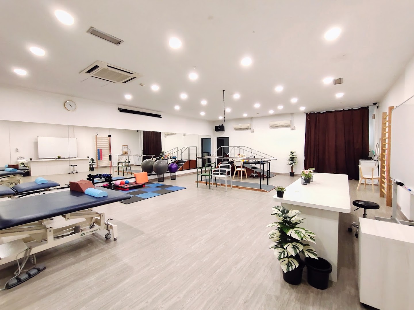 Genesis Life Care Centre JB photo 4